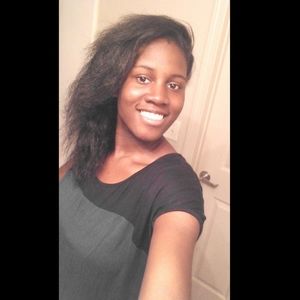 Meet your Posher, Adaeze